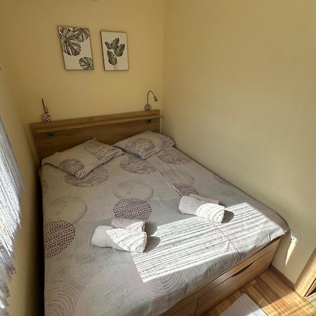 Apartmani Dora I Kati Orebić Kültér fotó