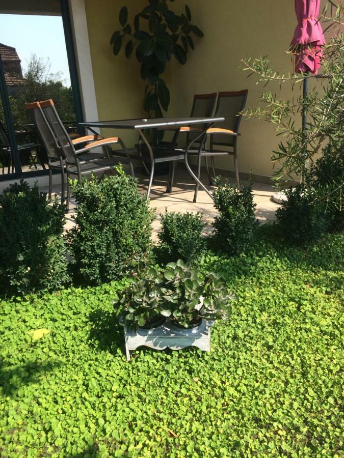 Apartmani Dora I Kati Orebić Kültér fotó